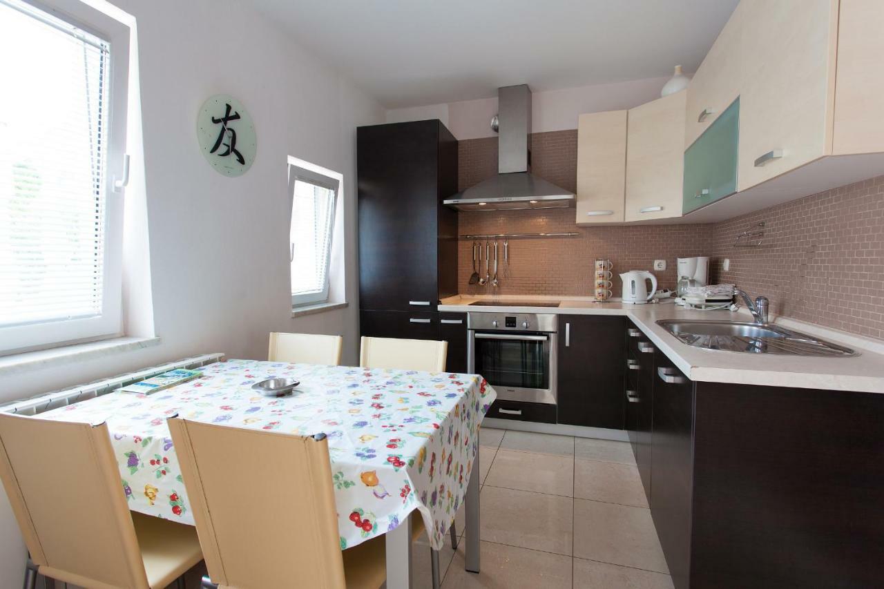 Apartman Kondic Omišalj Eksteriør bilde